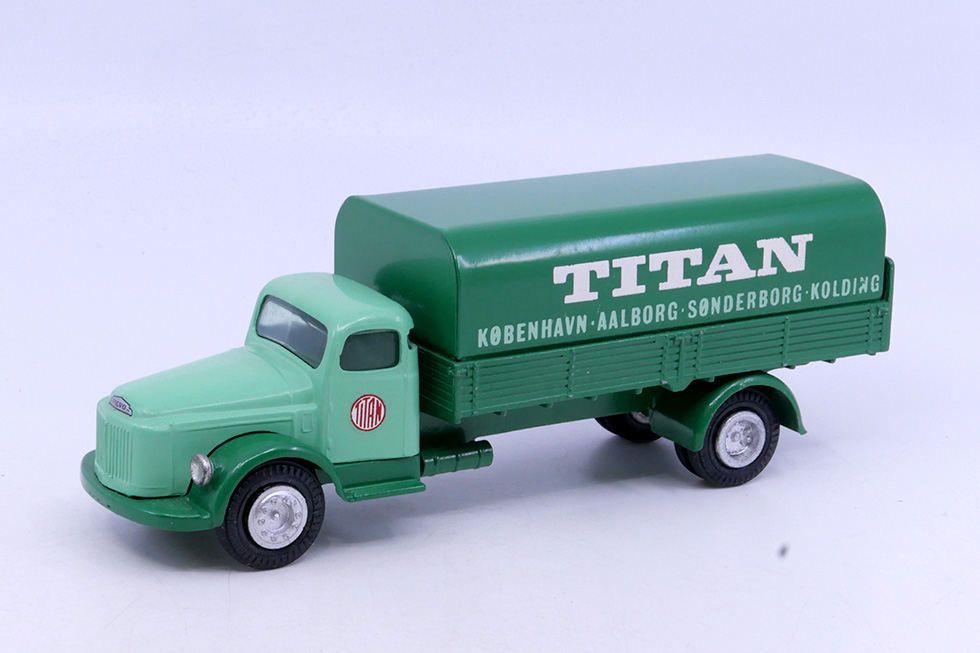 Tekno-Volvo-N88-ridelle-bache-TITAN-438.