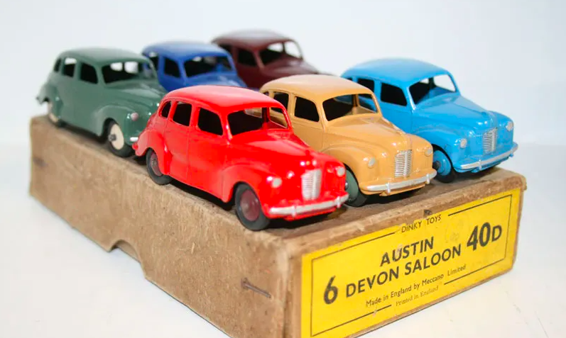 Austin-Devon-Saloon-Dinky-Toys-40D-.png