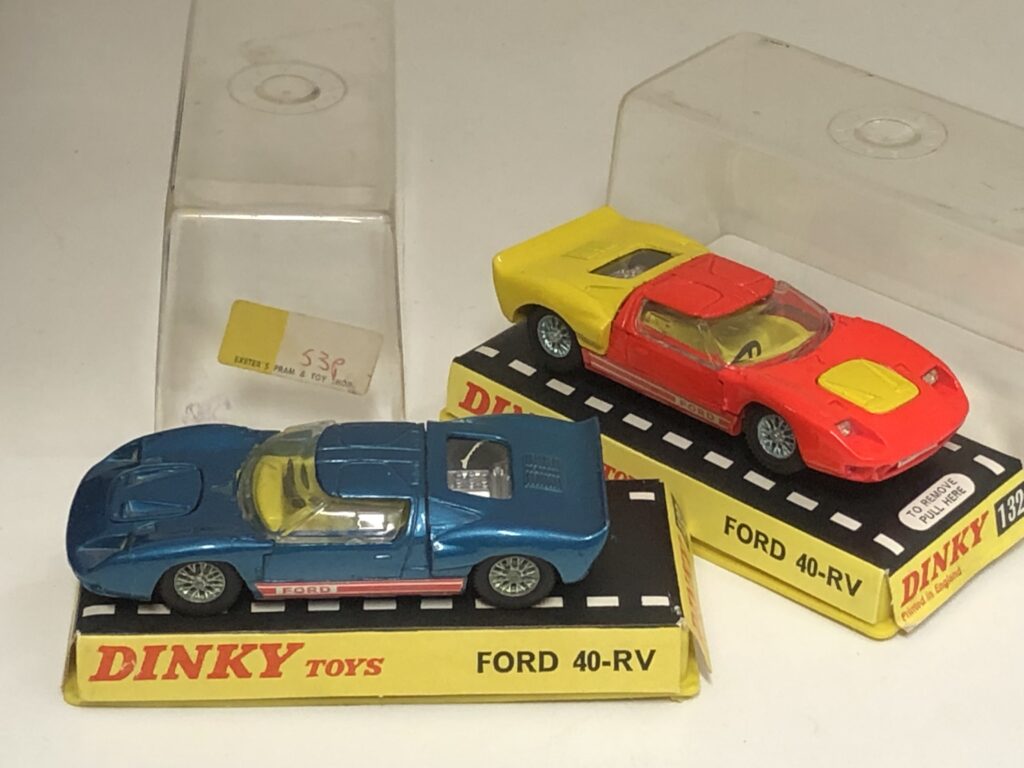 Dinky Toys Ford 40-RV 132