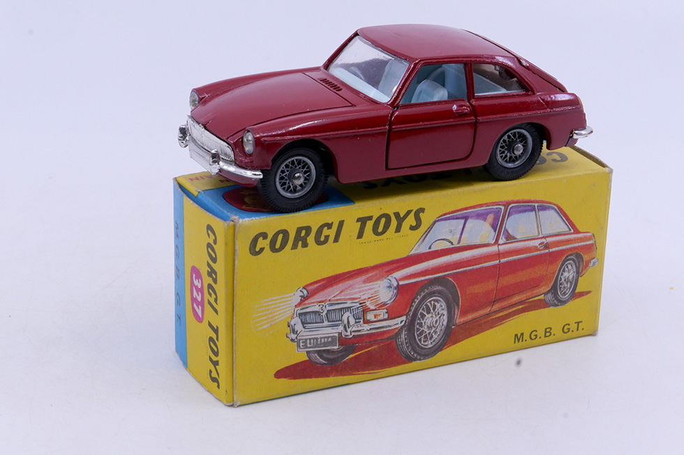 Corgi Toys MG B GT 327