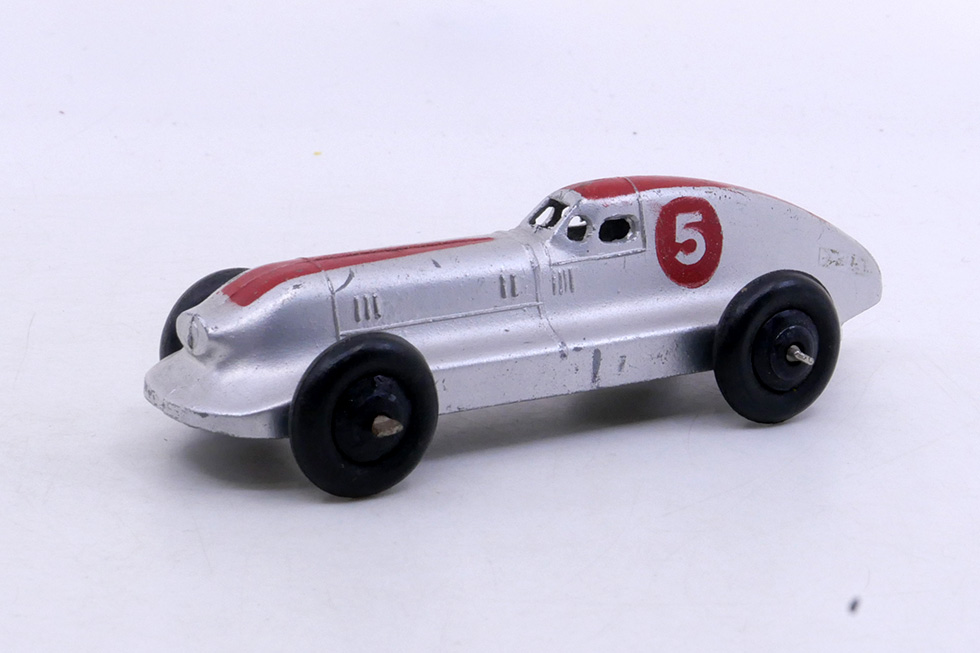 DINKY TOYS HOTCHKISS auto profilée de record 23B