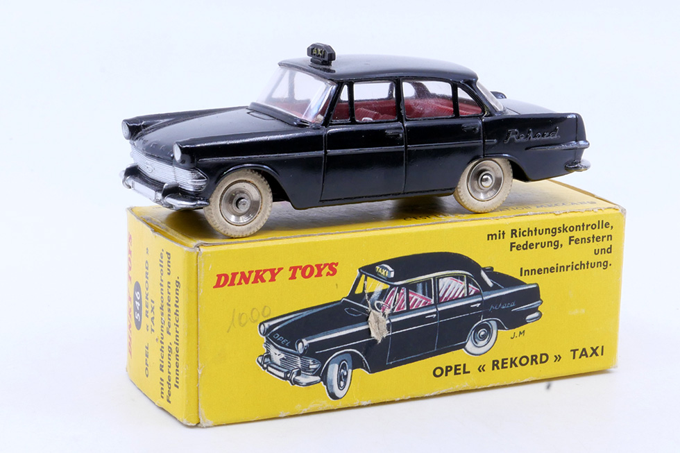 Dinky Toys Opel Rekord Taxi 546