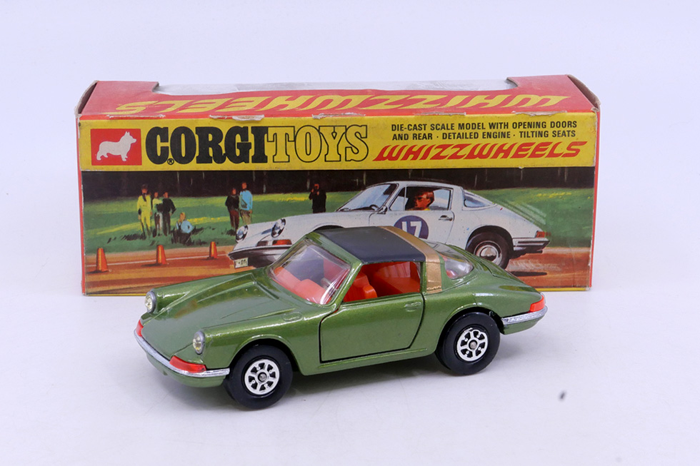 Corgi Toys - Porsche 911S targa 382