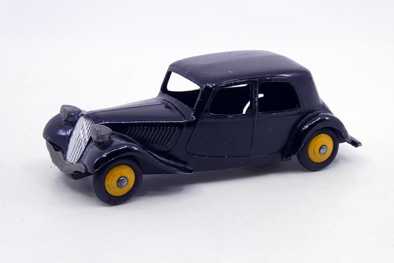 Dinky Toys France - Citroën 11BL traction avant malle plate 24N