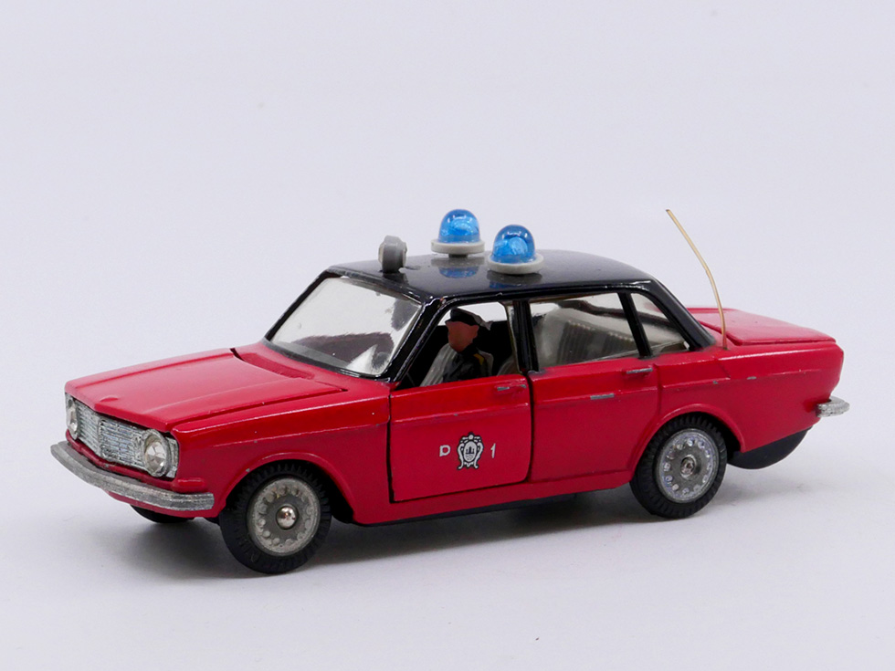 Tekno - Volvo 144 pompier 853B