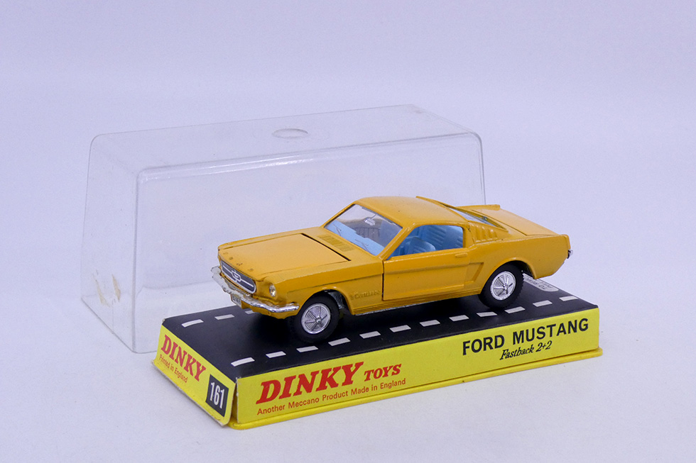 Dinky Toys GB - Ford Mustang fastback 2+2 161