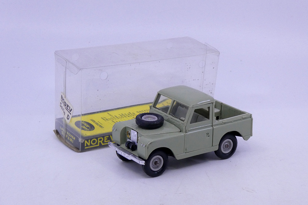 Norev - Land Rover 109 pick safari 153