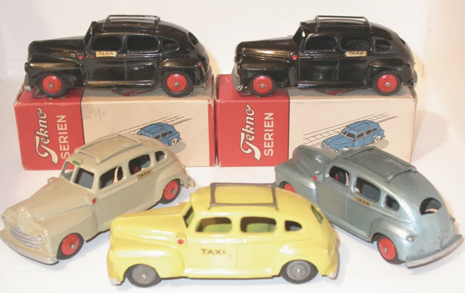 Ensemble de variantes pour la Tekno Ford Taxi - Extrait du Blog AutoJaune - Collection AutoJaune