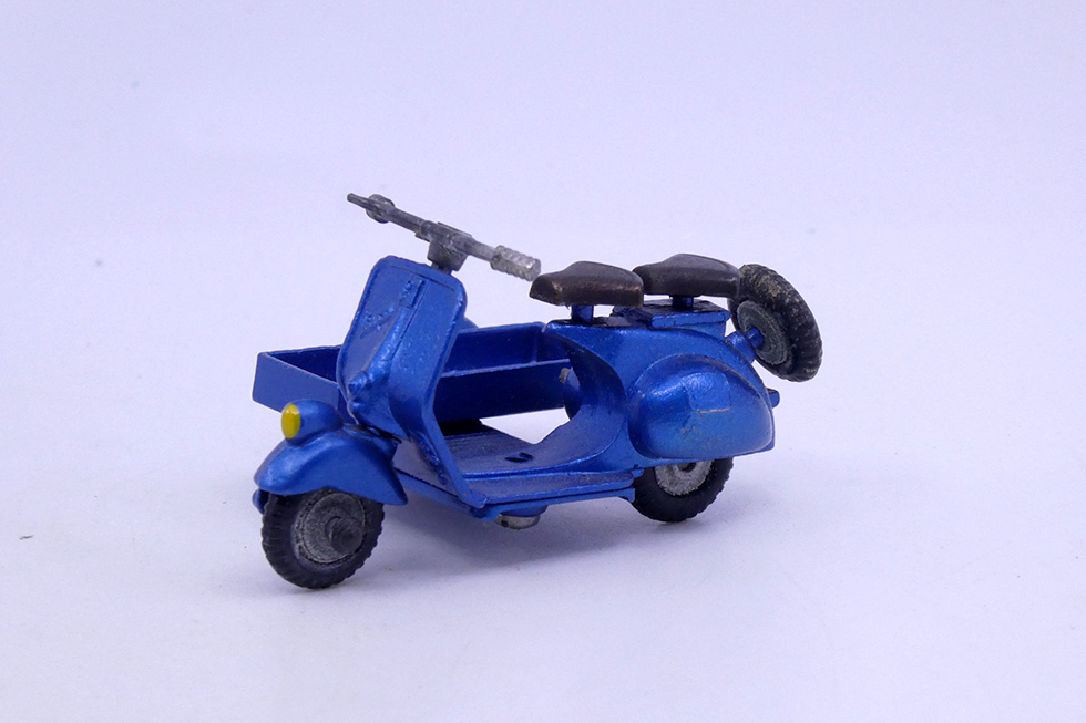 Tekno - Vespa scooter side car marchandise 443