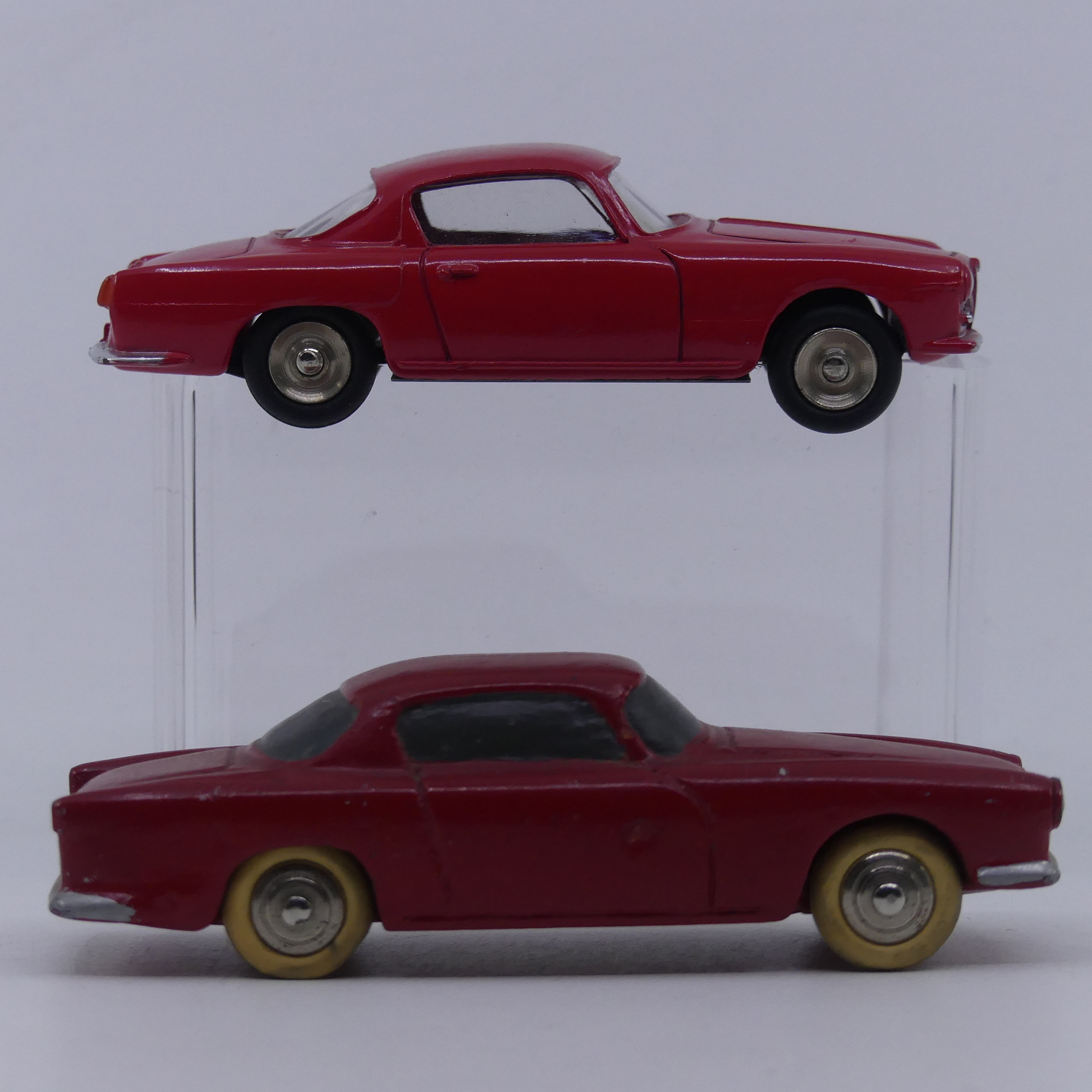 Collection Autojaune Espinasse Dinky Toys prototype bois 24 J Alfa Romeo 1900