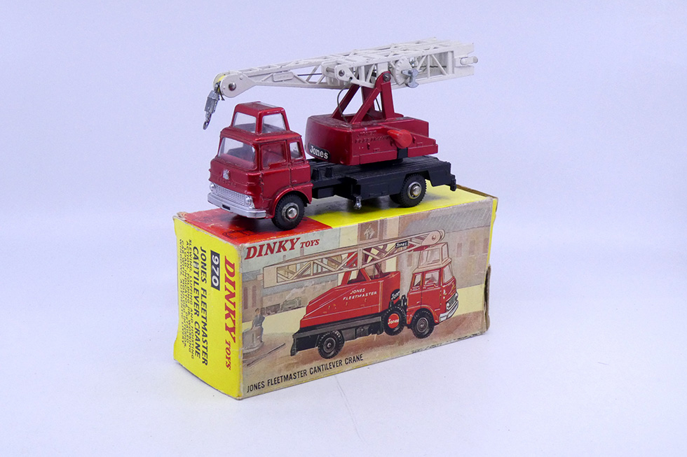 Dinky Toys GB - Bedford TK grue Jones 970 rouge