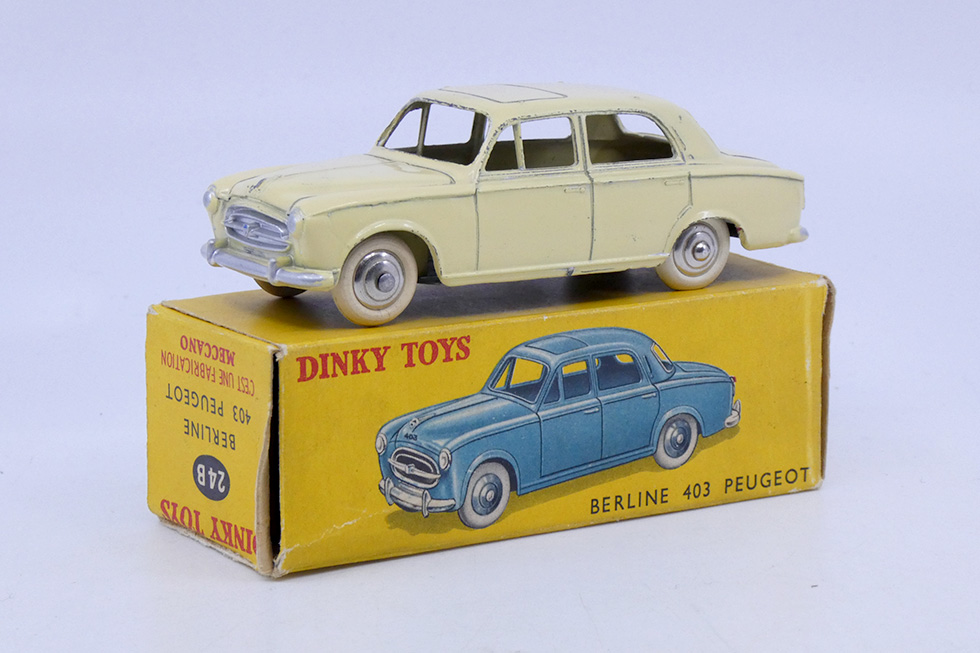 Dinky Toys France - Peugeot 403 24B