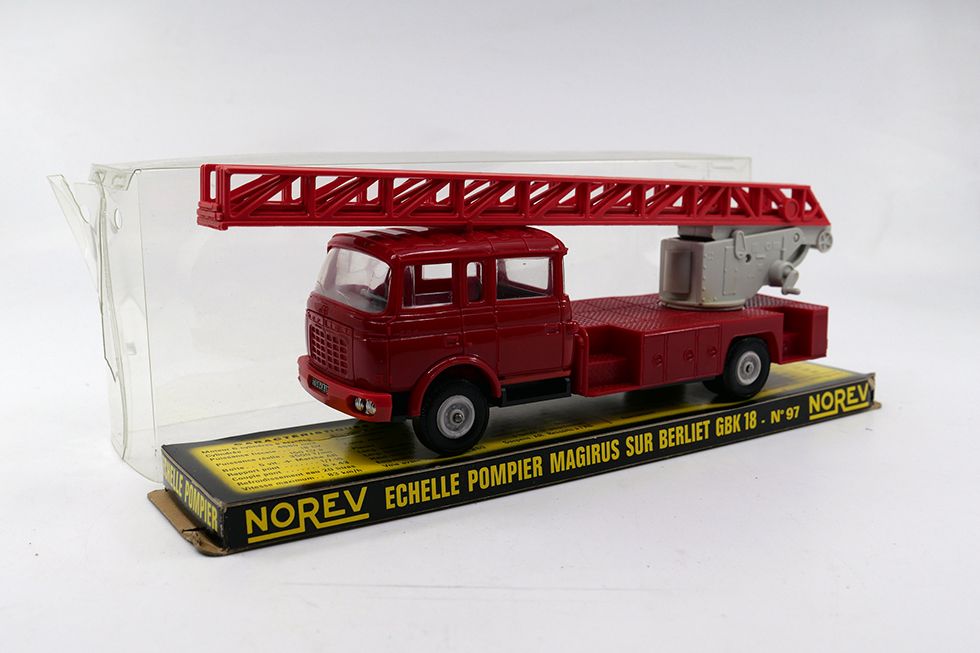 Norev - Berliet GBK18 grande échelle pompier 97