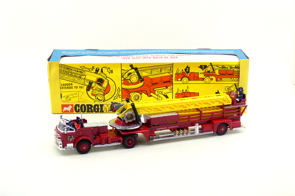 Corgi Toys - American La France semi grande échelle pompier 1143