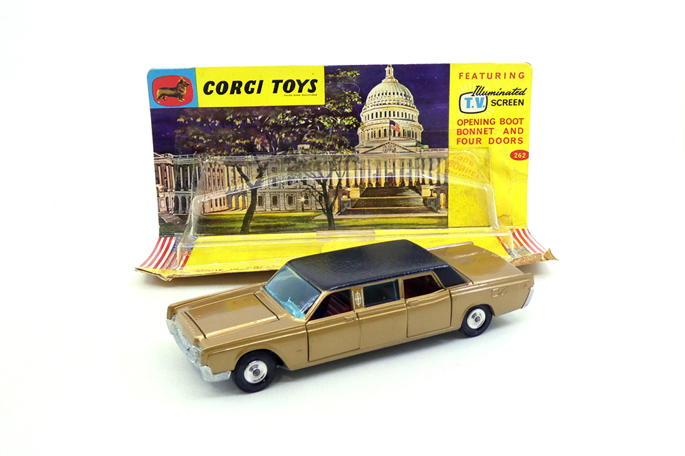 Corgi Toys - Lincoln Continental 262