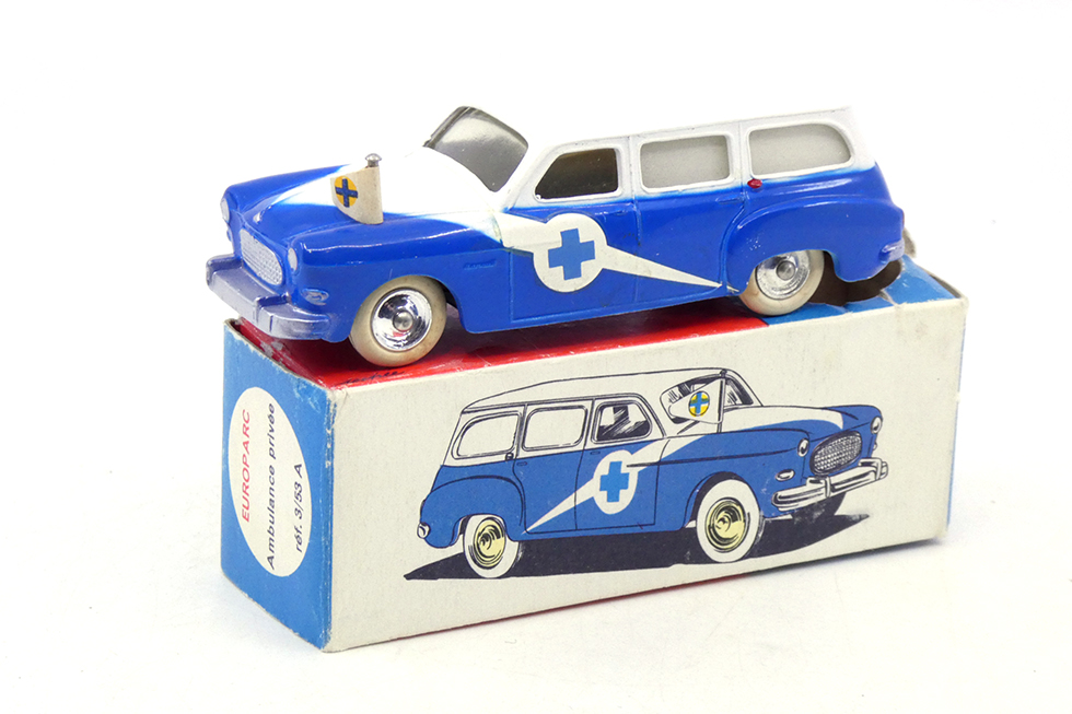 C.I.J. - Renault Domaine ambulance privée 3-53A