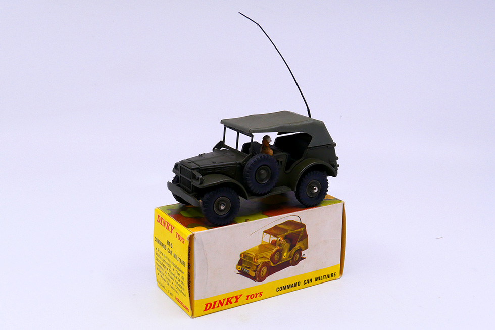 Dinky Toys France - Dodge Command car 810