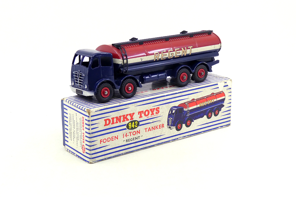 Dinky Toys GB - Foden Mk2 citerne Regent 942