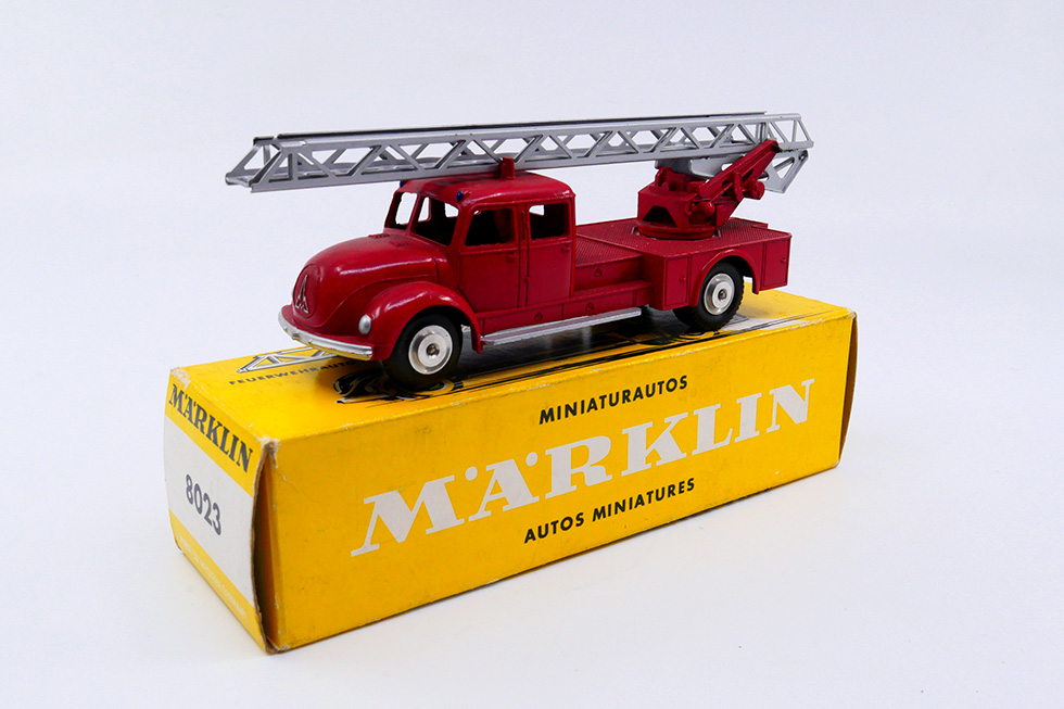 Marklin - Magirus camion grande échelle pompier 8023