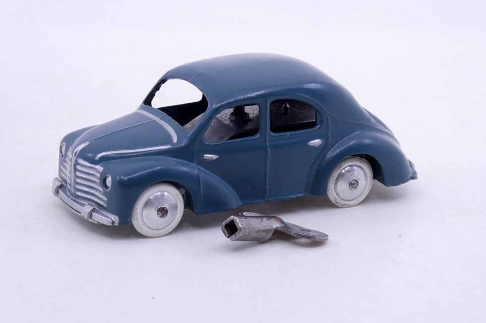 C.I.J. - Renault 4cv mécanique 4.48