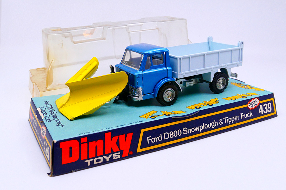 Dinky Toys GB - Ford D800 chasse neige 439