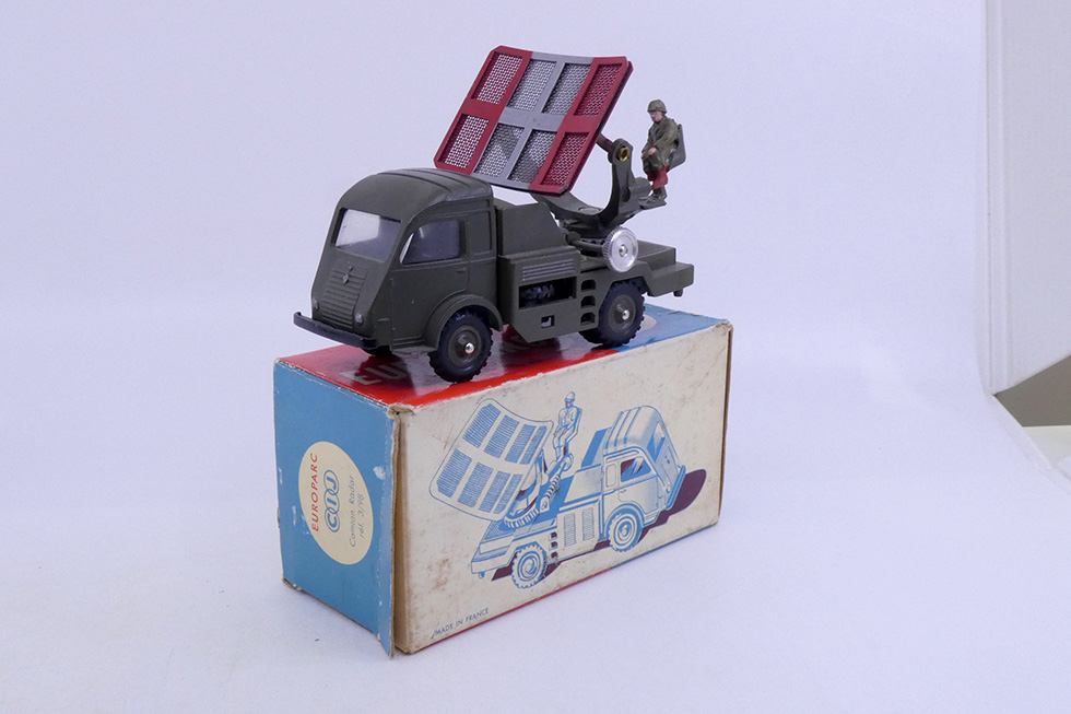 C.I.J. - Renault 2,5T camion radar militaire 3-98