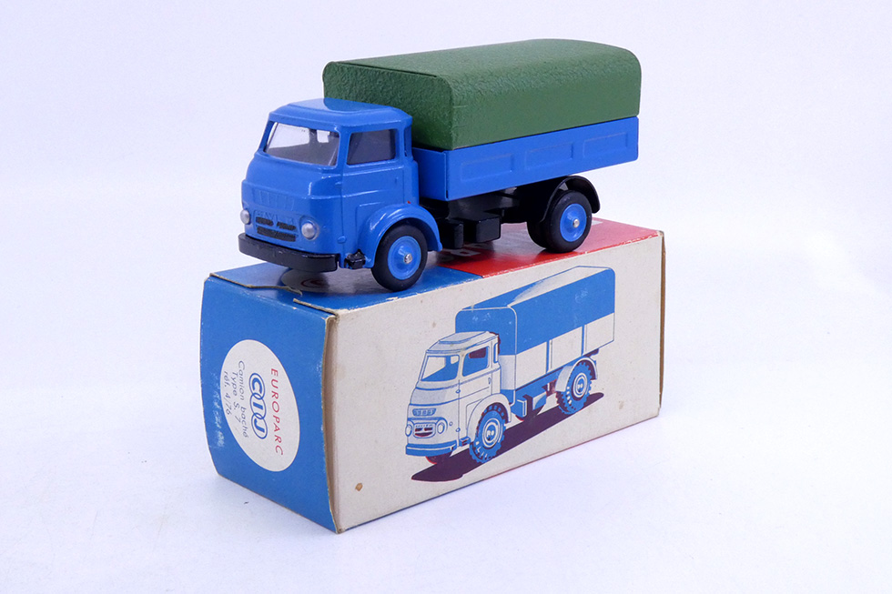 C.I.J. - Saviem S7 ridelles bâché 4-76