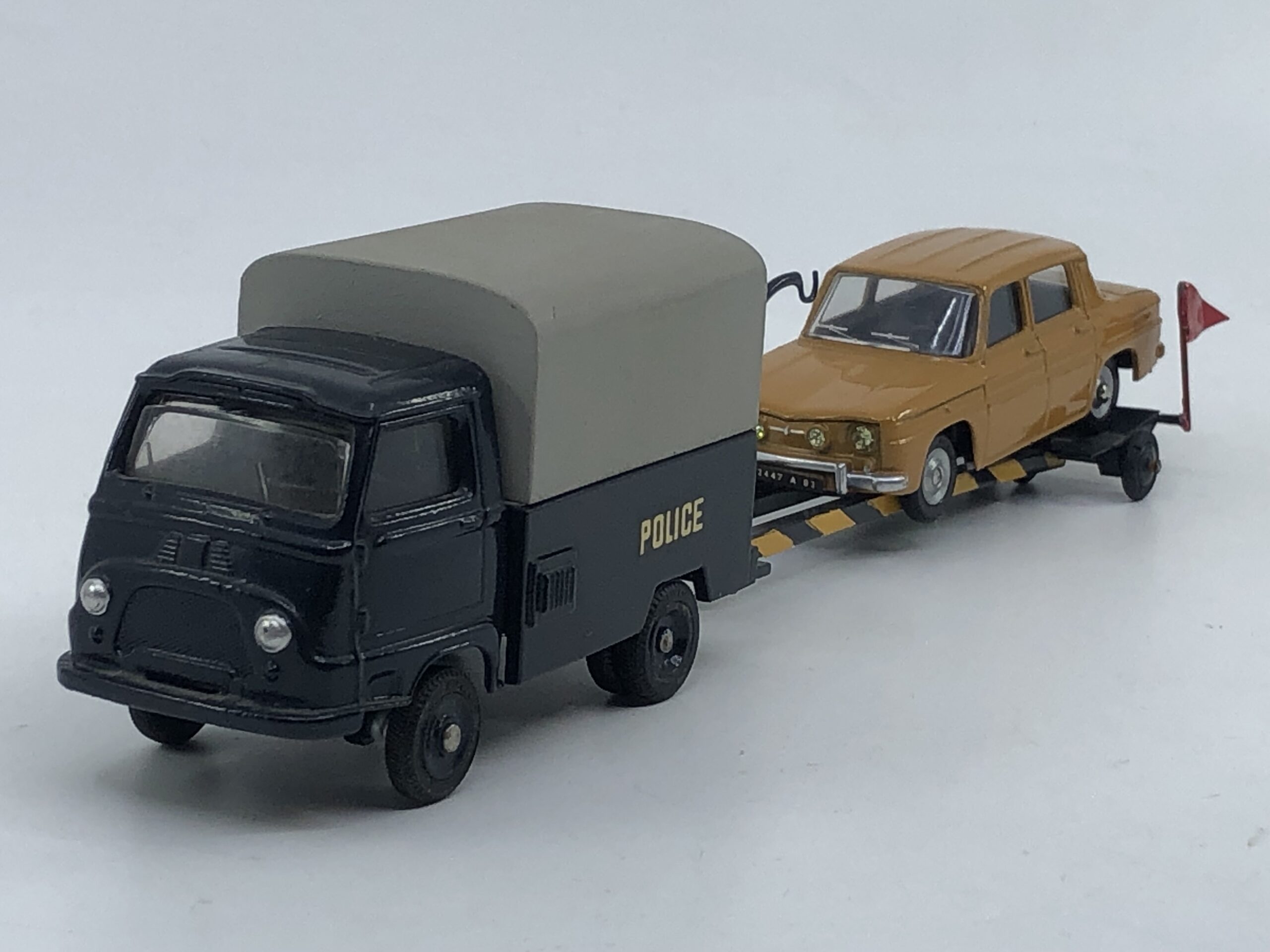 Dinky toys prototype Renault Sinpar castor charriot de police