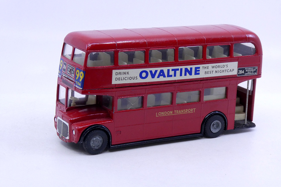 Spot On - Routemaster bus londonien 145