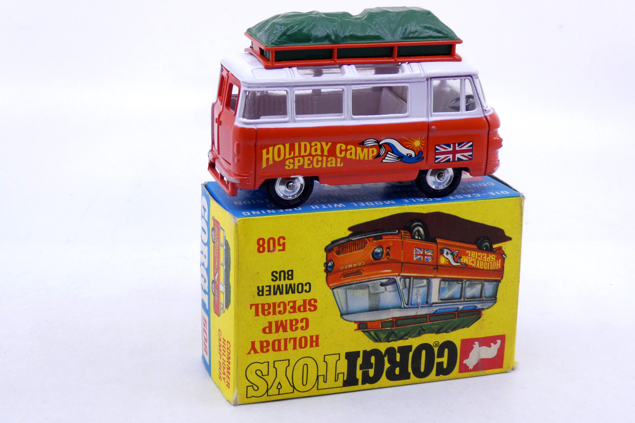 Corgi Toys - Commer 3:4 minibus holiday 508