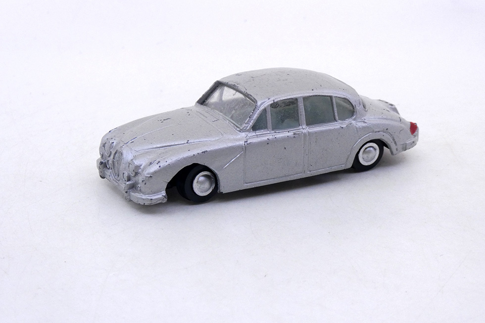 Nicky Toys - Jaguar 2,4L argent