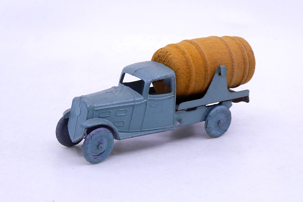 AR - Peugeot 301 plateau avec foudre