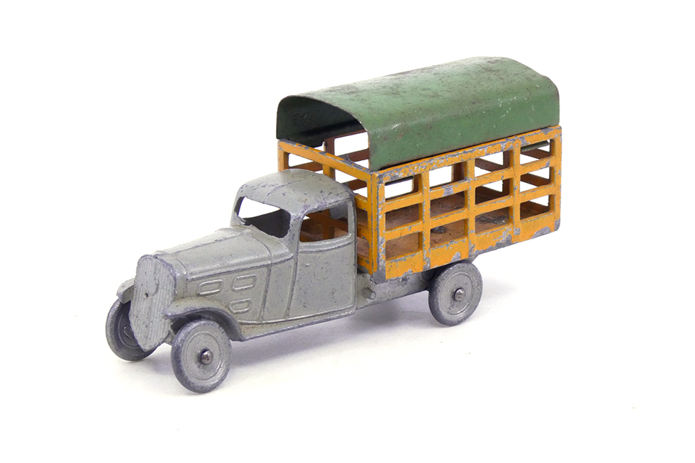 AR - Peugeot 301 tapissière