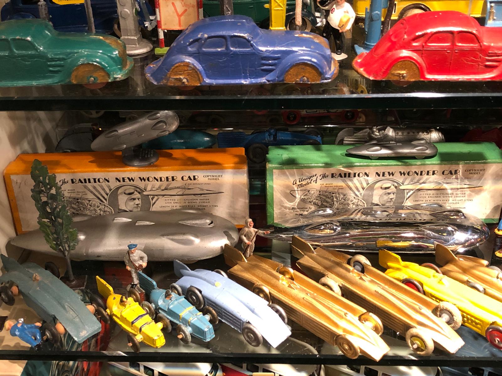 BRITAINS RAILTON COLECTION AUTOJAUNE