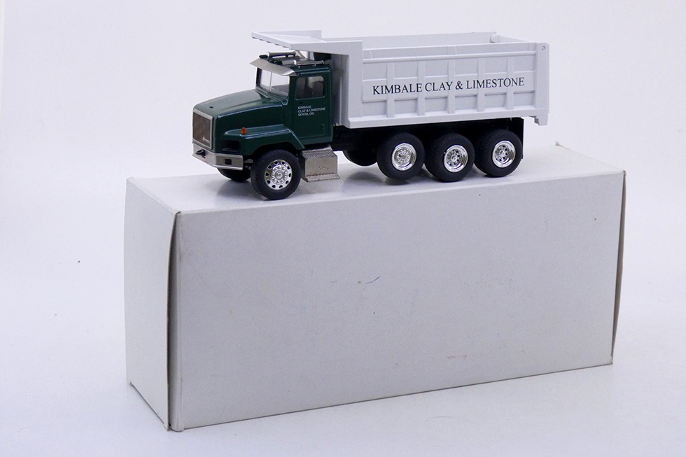 Conrad - International P5000 benne de chantier Kimbale Clay & Limestone 64105