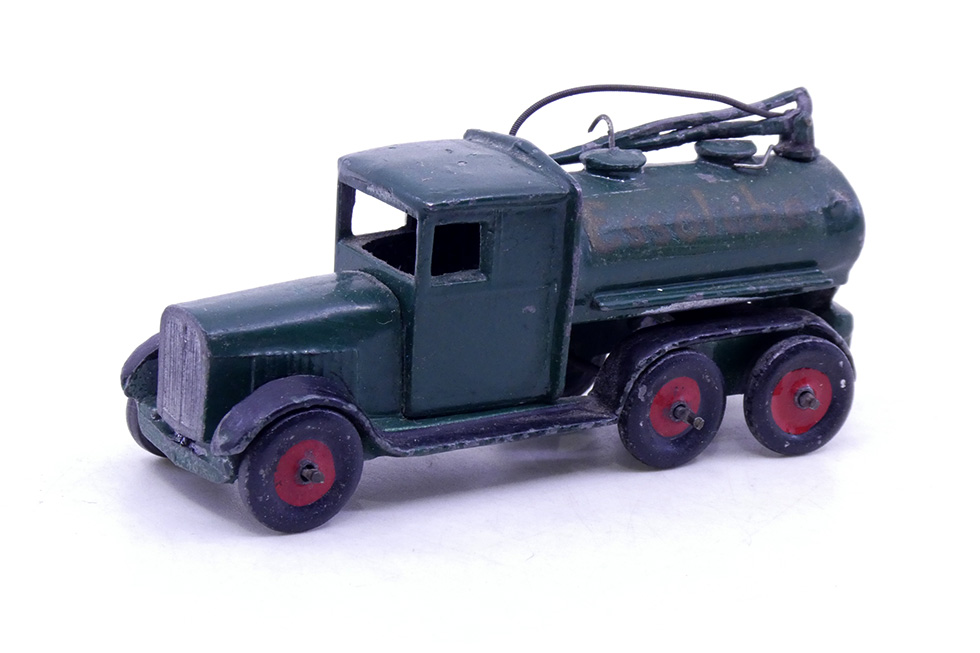 Skybird - Lancaster camion citerne avitailleur Essolube