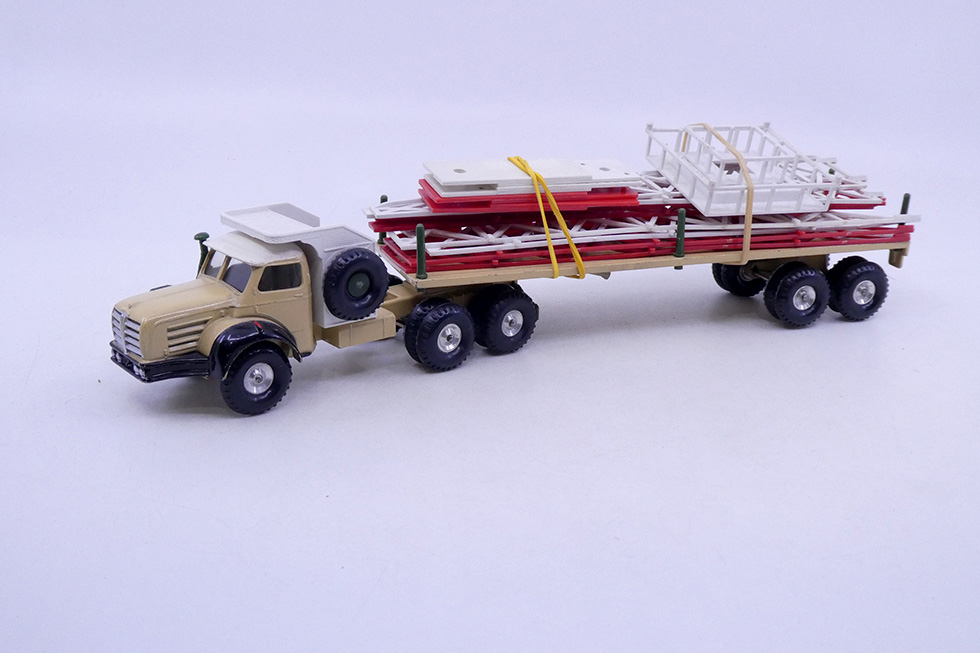 Solido - Berliet TBO 200cv semi remorque porte derrick 300