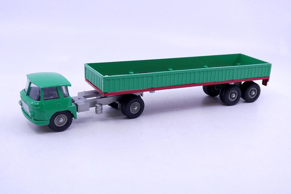 Solido - Willeme Horizon tracteur semi remorque ridelles 302