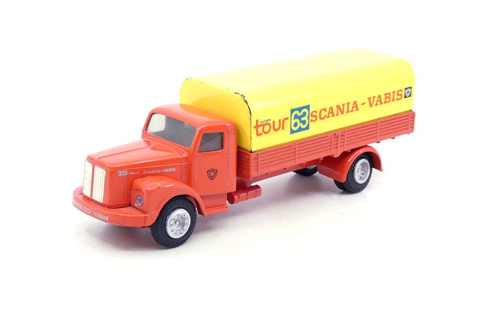 Tekno - Scania 76 ridelles bâché Europa Tour 63 450