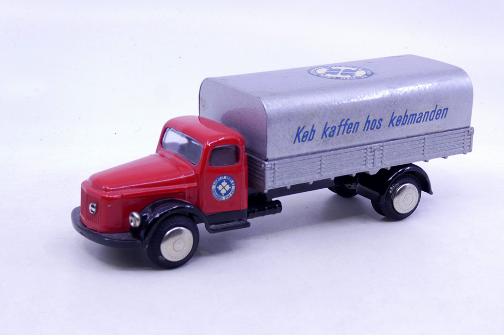 Tekno - Volvo N88 Titan bâché Kob Kaffen hos Kobmanden 438