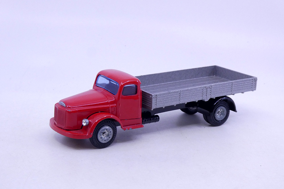 Tekno - Volvo N88 Titan plateau ridelles 432