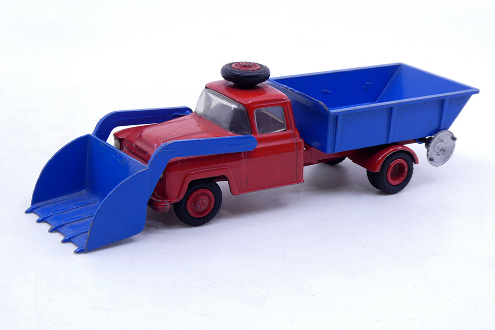 Vilmer - Chevrolet camion benne avec pelle