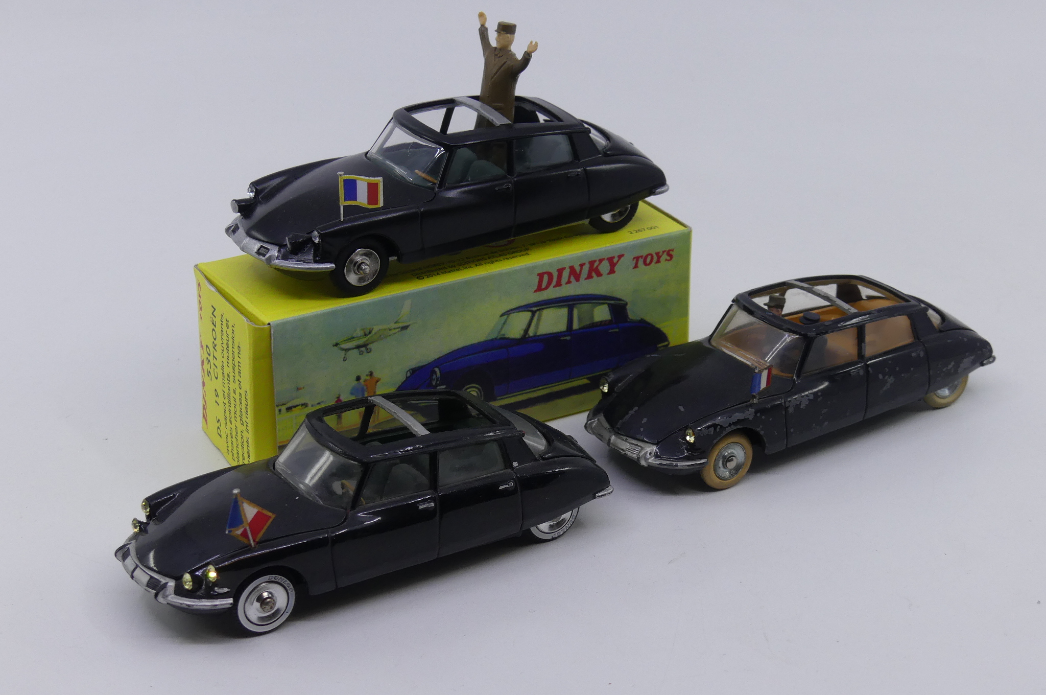 Citroën DS 19 présidentielle avec les deux modèles originaux