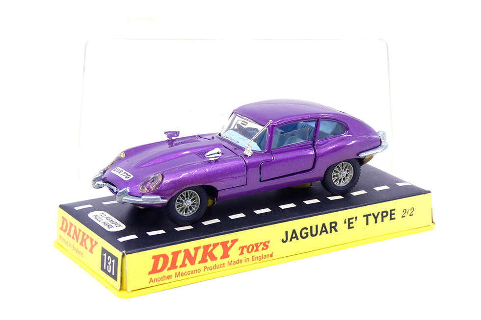 Dinky Toys GB Jaguar Type E 2+2 131