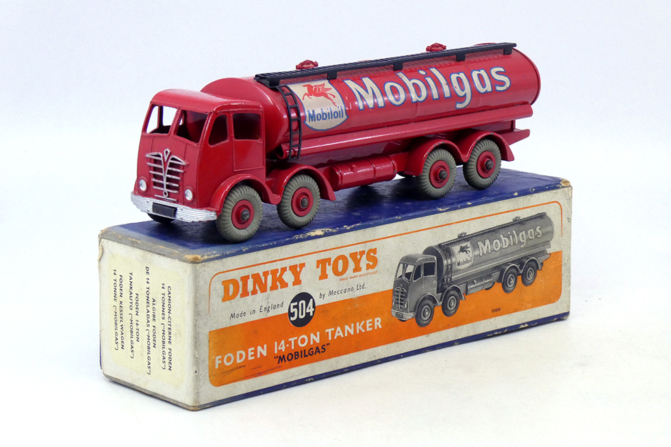 Dinky Toys GB - Foden Mk 2 citerne Mobilgas 504