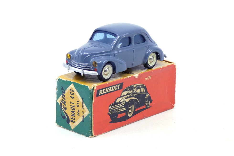 Tekno - Renault 4cv 811