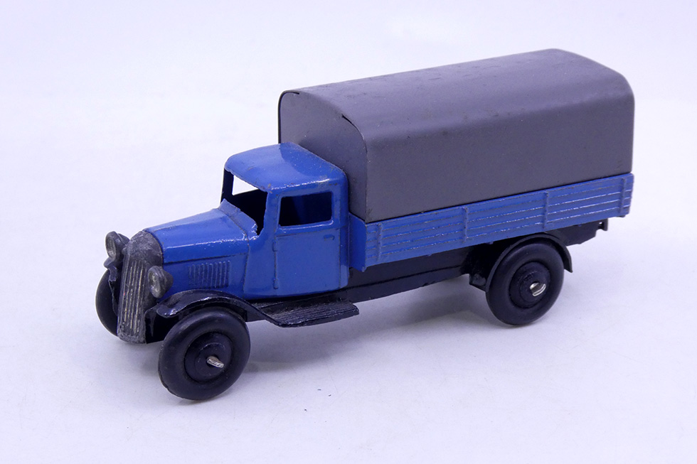 Dinky Toys GB - Camion type 3 ridelles bâché 25B
