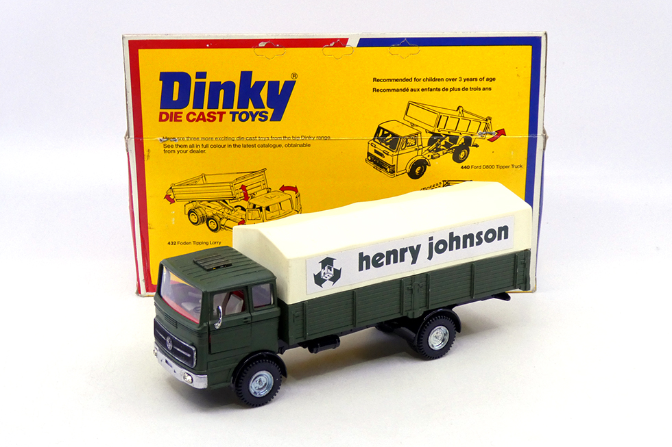 Dinky Toys GB - Mercedes LP1920 ridelles bâchéHenry Johnson 940