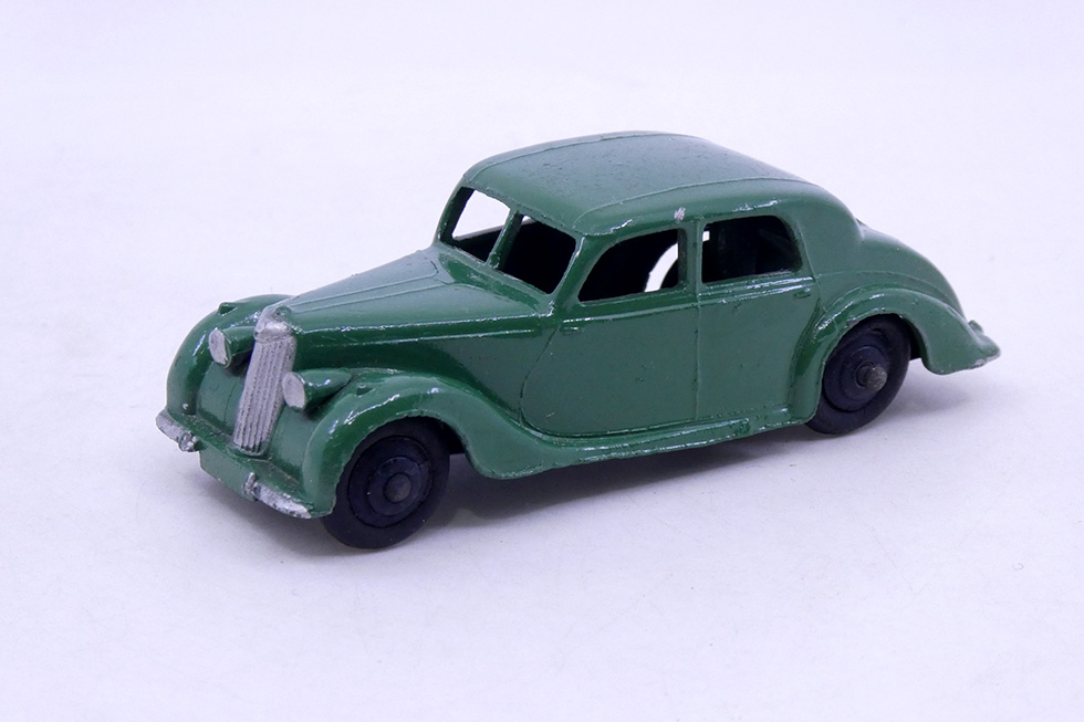 Dinky Toys GB - Riley berline 40A