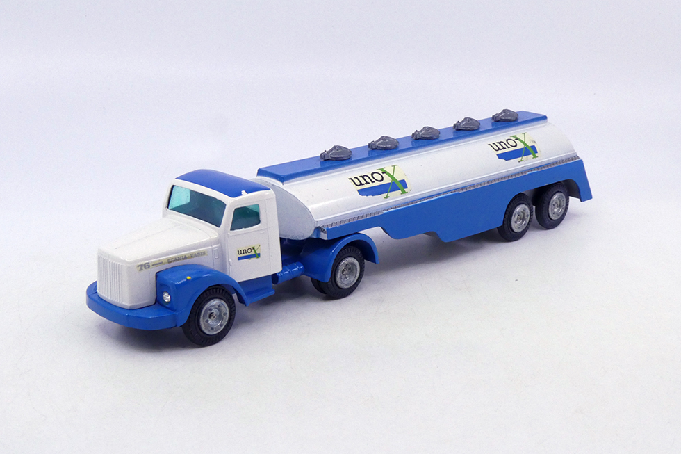 Tekno - Scania 76 tracteur semi citerne Uno-X 447